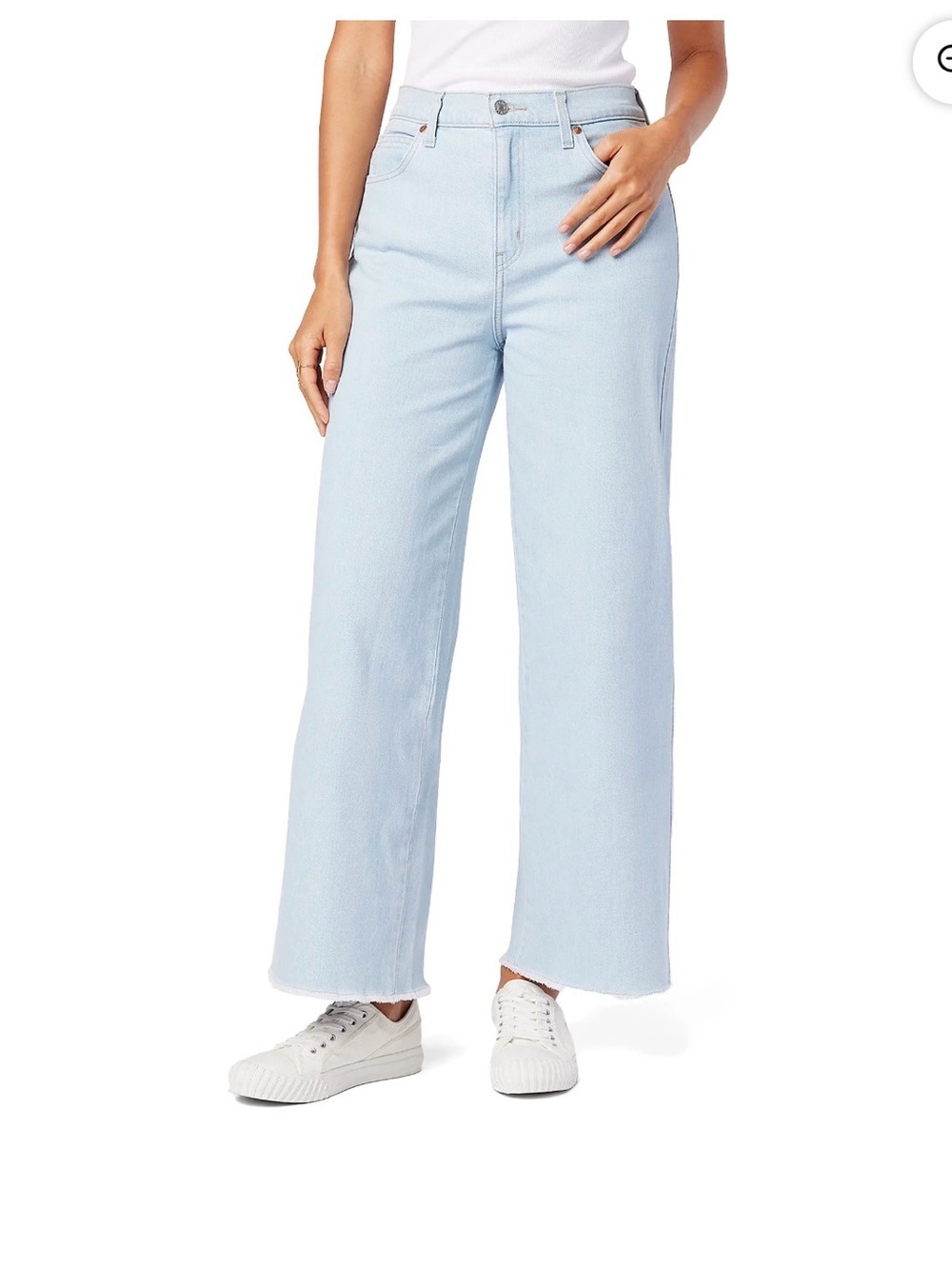 Levi’s heritage High-Rise Wide Leg Jeans in Light Blue size 10 W30